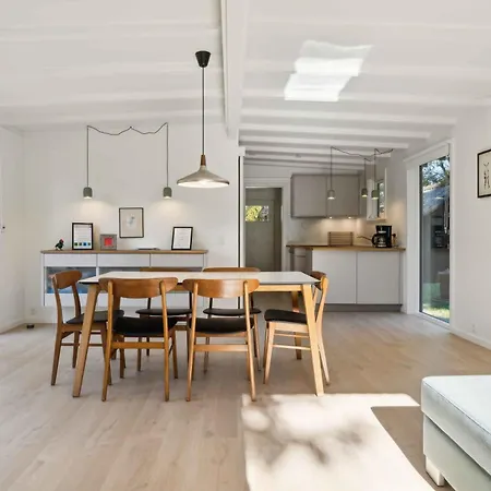 Cozy Near The Isefjord * Кирке-Хиллинге